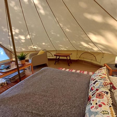 Camping Etang Du Camp Senergues Exteriör bild