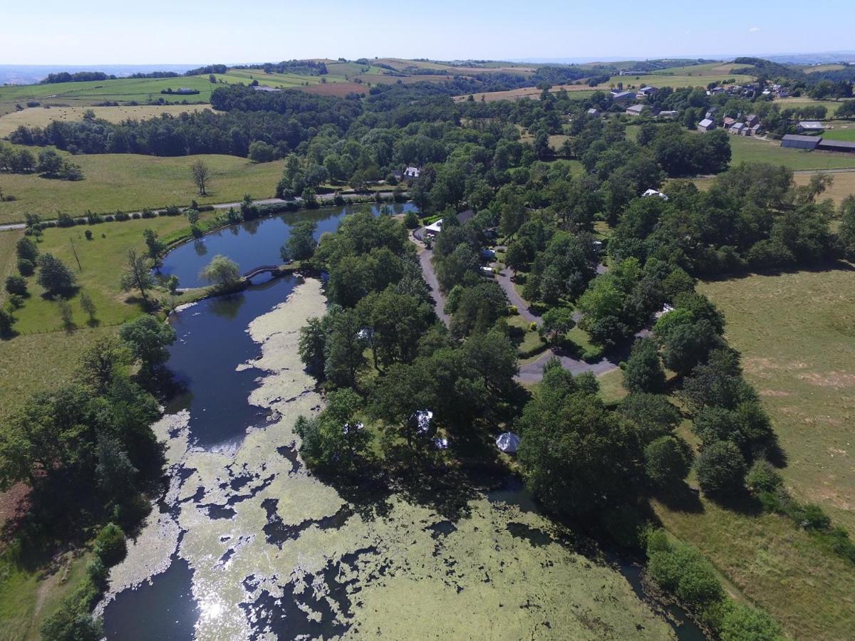 Camping Etang Du Camp Senergues Exteriör bild