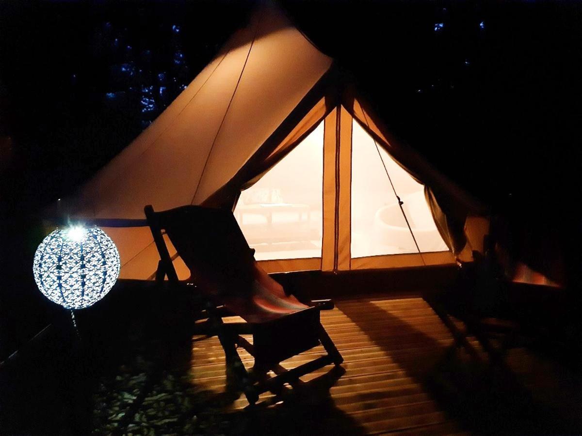 Camping Etang Du Camp Senergues Exteriör bild