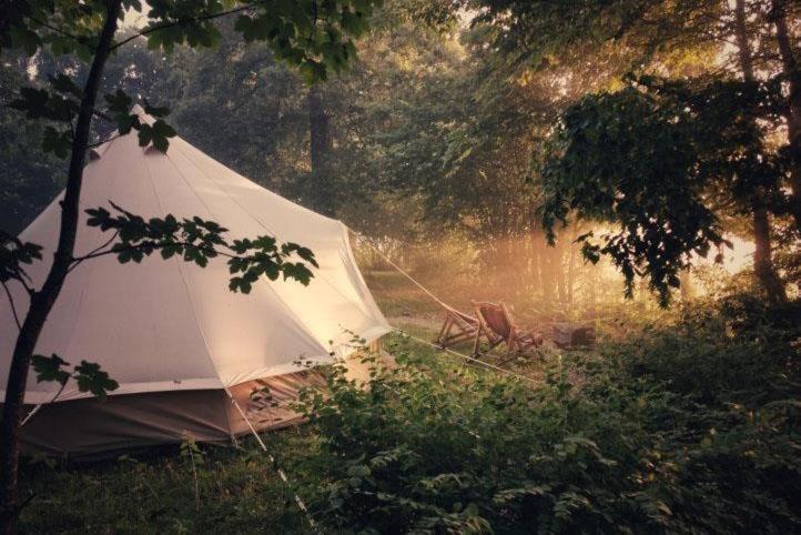 Camping Etang Du Camp Senergues Exteriör bild